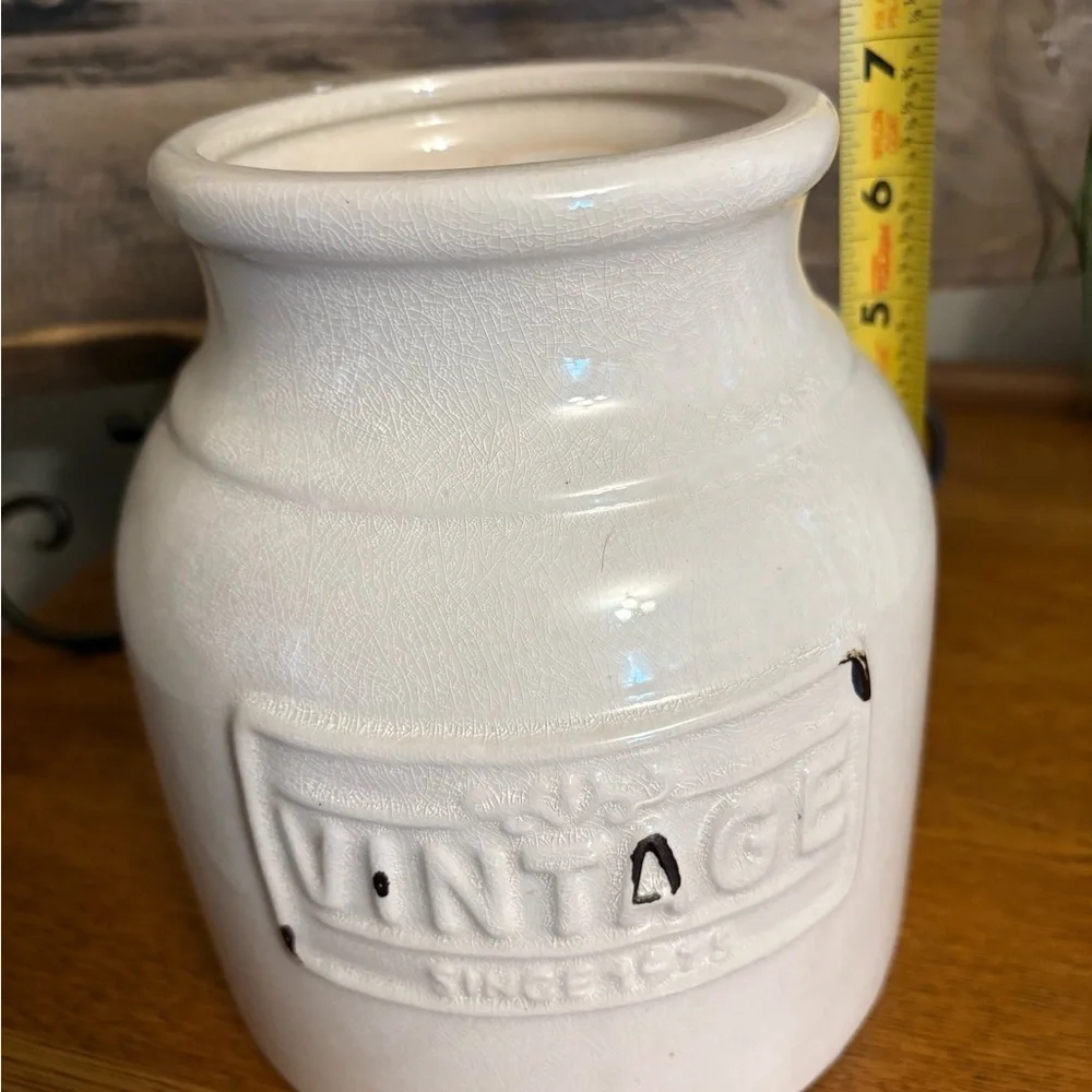 Ceramic jar/vase/ spoon holder